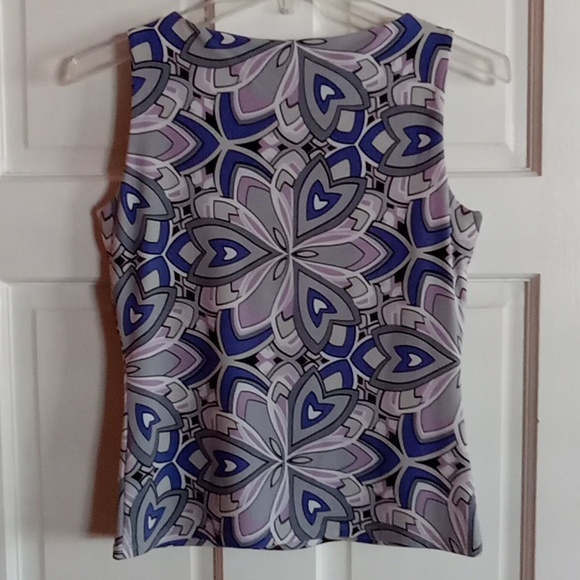 Tahari Sleeveless V-Neck Blouse, Size 2P - Picture 4 of 5